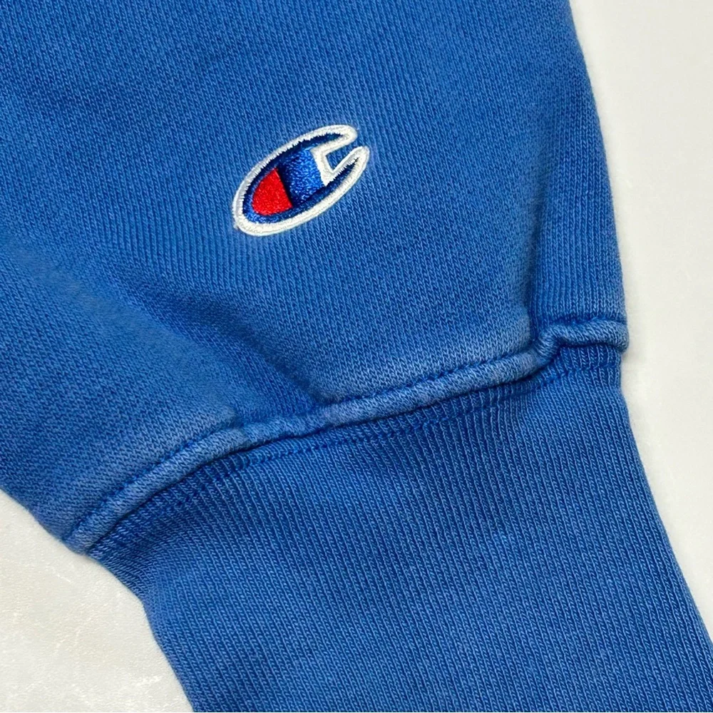 Champion Hoodie Sweatshirt Size S‎ Pull Over Embroidered Logos Pockets Casual
